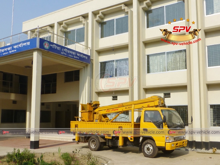 Our  Aerail Platform Truck  in Bangladesh-02